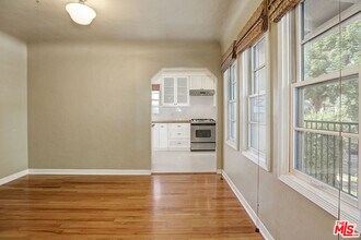 11338 Cashmere St in Los Angeles, CA - Foto de edificio - Building Photo