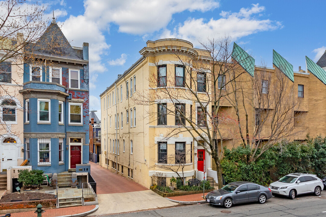 1742 U St NW in Washington, DC - Foto de edificio