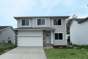 2225 Waller Ave in Norwalk, IA - Building Photo