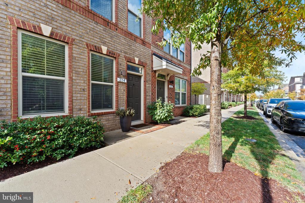 224 S Newkirk St in Baltimore, MD - Building Photo