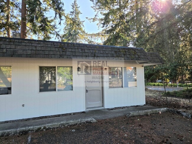 1106 Neil St NE in Lacey, WA - Building Photo - Building Photo