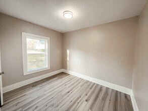 302 New St in Johnson City, TN - Building Photo - Building Photo