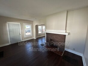 2213 Ravenwood Ave in Dayton, OH - Building Photo - Building Photo