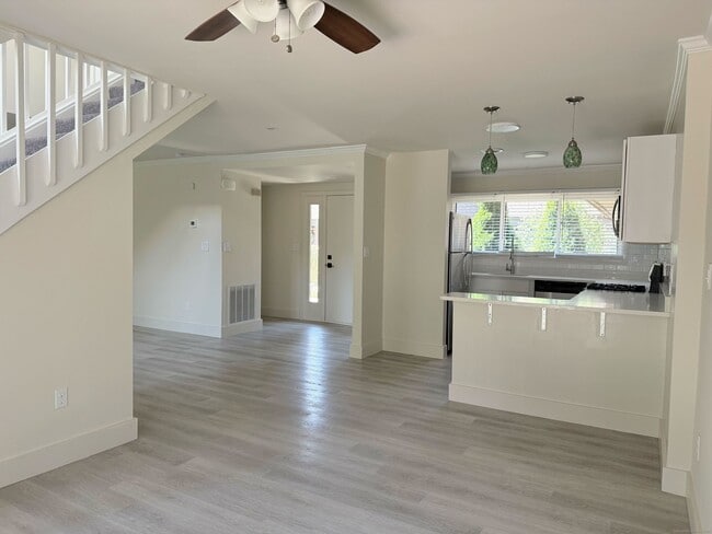 11 Montoya Dr in Branford, CT - Building Photo - Building Photo