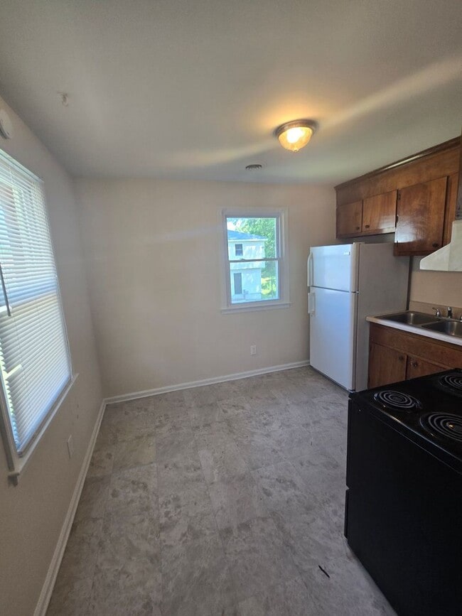 1105 A Liberty Ave in Hopewell, VA - Building Photo - Building Photo