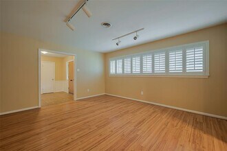 7906 Braesview Ln in Houston, TX - Building Photo - Building Photo