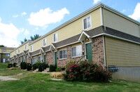 Blue Valley Court Townhomes in Kansas City, MO - Building Photo - Building Photo