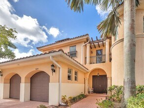 8235 NW 105th Ln in Parkland, FL - Building Photo - Building Photo