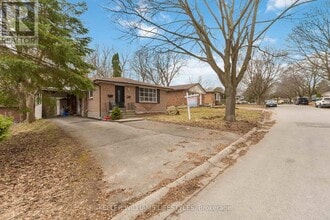 156 Paperbirch Crescent in London, ON - Building Photo - Building Photo