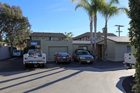 1156 S Vine St in Fallbrook, CA - Building Photo - Building Photo