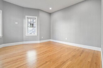 51 Mansfield St in Everett, MA - Building Photo - Building Photo