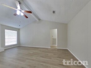 4511 Burkegate Dr in Spring, TX - Building Photo - Building Photo