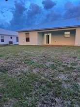 5915 Seagrape Dr in Fort Pierce, FL - Building Photo - Building Photo