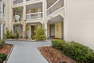 6931 Stones Throw Cir N, Unit 5107 in St. Petersburg, FL - Building Photo - Building Photo