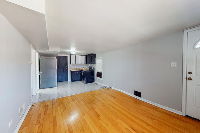 4737 N Harding Ave, Unit #1