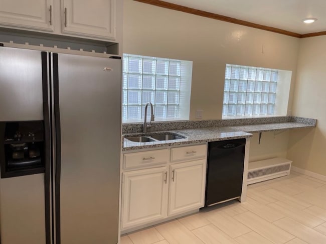 property at 5433 W Eddy St