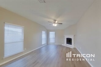 1317 Harbor Ct in Lancaster, TX - Building Photo - Building Photo