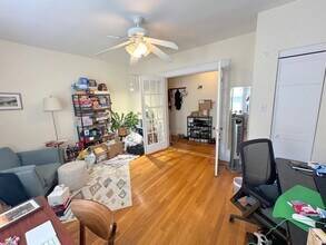 27 Ellery St, Unit 3 in Cambridge, MA - Building Photo - Building Photo