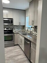 2061 NW 81st Ave in Pembroke Pines, FL - Building Photo - Building Photo