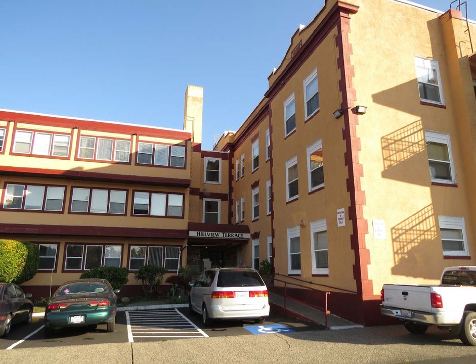 Hillview Terrace in Centralia, WA - Building Photo