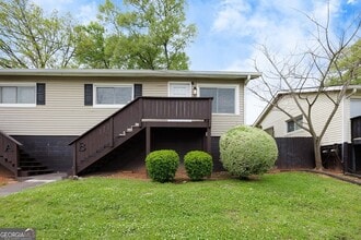 1040 Herndon St NW in Atlanta, GA - Foto de edificio - Building Photo