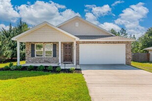 485 Hunters Ridge Rd in Defuniak Springs, FL - Building Photo