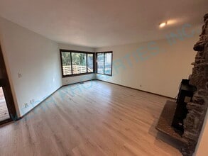 13489 Applegate Terrace in Oregon City, OR - Building Photo - Building Photo