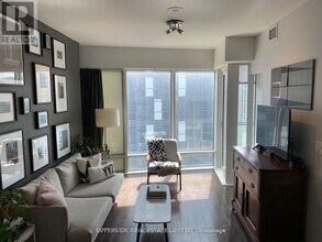 8 The Esplanade in Toronto, ON - Building Photo - Building Photo