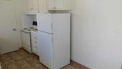 2813 N West Ave in Fresno, CA - Building Photo - Building Photo