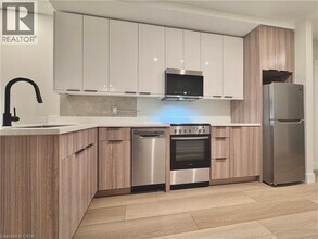 169 James St S in Hamilton, ON - Building Photo - Building Photo