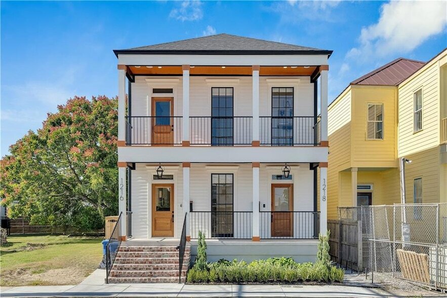 1216 Columbus St in New Orleans, LA - Building Photo