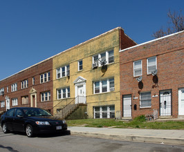 Kingman Flats in Washington, DC - Building Photo - Building Photo