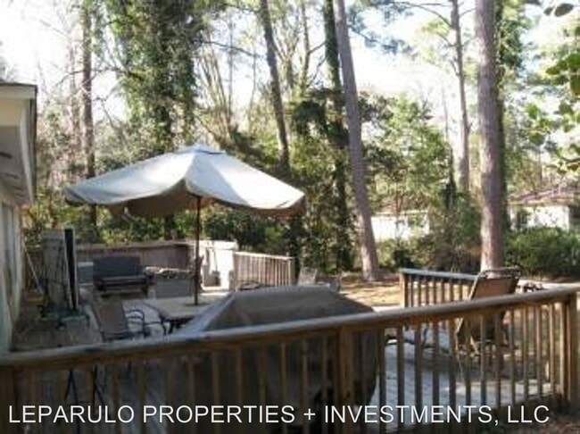 2006 Alton Dr in Tallahassee, FL - Building Photo - Building Photo