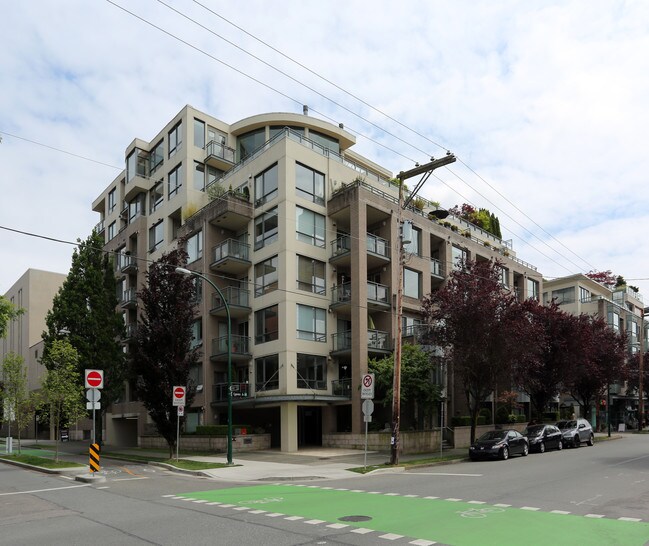 Yorkville North in Vancouver, BC - Building Photo - Building Photo