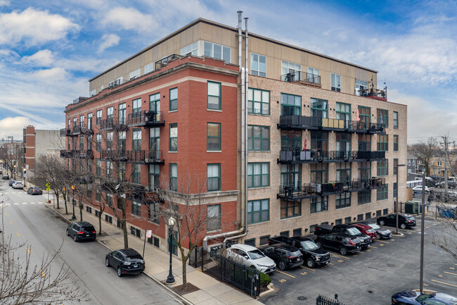 Union Lofts Condominium in Chicago, IL - Building Photo - Building Photo