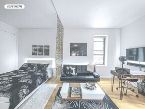 56 Pine St in New York, NY - Building Photo - Building Photo