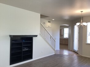 15 W Brittany Ln in Clovis, CA - Building Photo - Building Photo