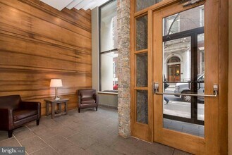 220 S 16th St in Philadelphia, PA - Building Photo - Building Photo