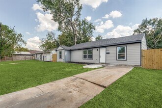 5954 Belneath St in Houston, TX - Building Photo - Building Photo
