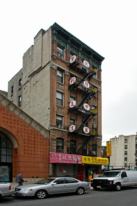 44 Henry St in New York, NY - Foto de edificio