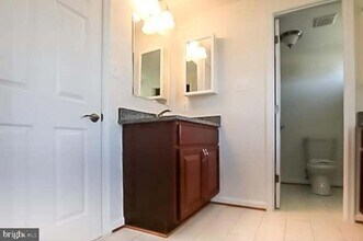 13145 Melville Ln in Fairfax, VA - Building Photo - Building Photo