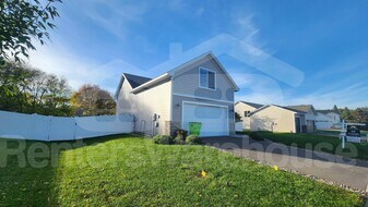 1103 Rich River Way in New Richmond, WI - Building Photo