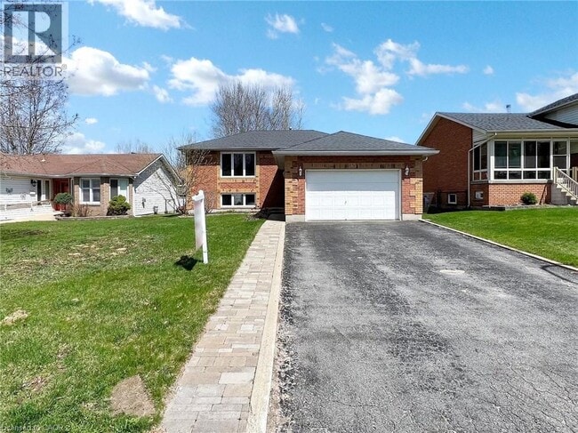 property at 35 Innisbrook Dr