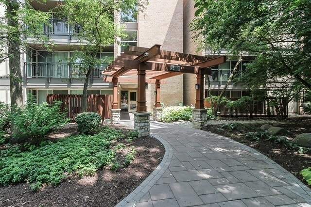 property at 5900 Oakwood Dr
