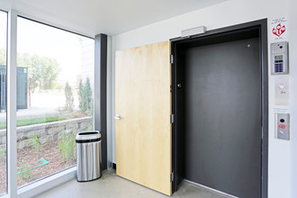 Virginia Square Apartments (100-103) in Sioux City, IA - Building Photo - Interior Photo