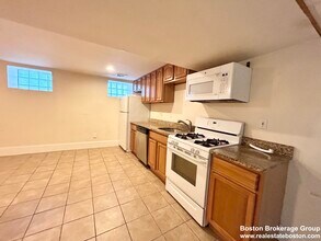 1568 Tremont St, Unit 1 in Boston, MA - Building Photo - Building Photo