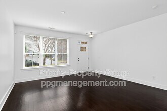 1614 Pat Garrett St in Charlotte, NC - Building Photo - Building Photo