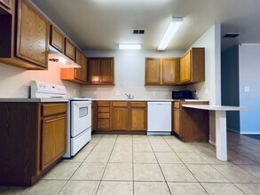 306 N Chicago Ave in Lubbock, TX - Building Photo - Building Photo