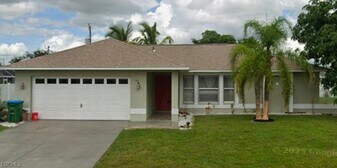 161 SE 18th Terrace in Cape Coral, FL - Building Photo
