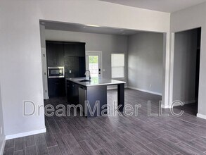 993 Flowers Dr in Washington, OK - Building Photo - Building Photo